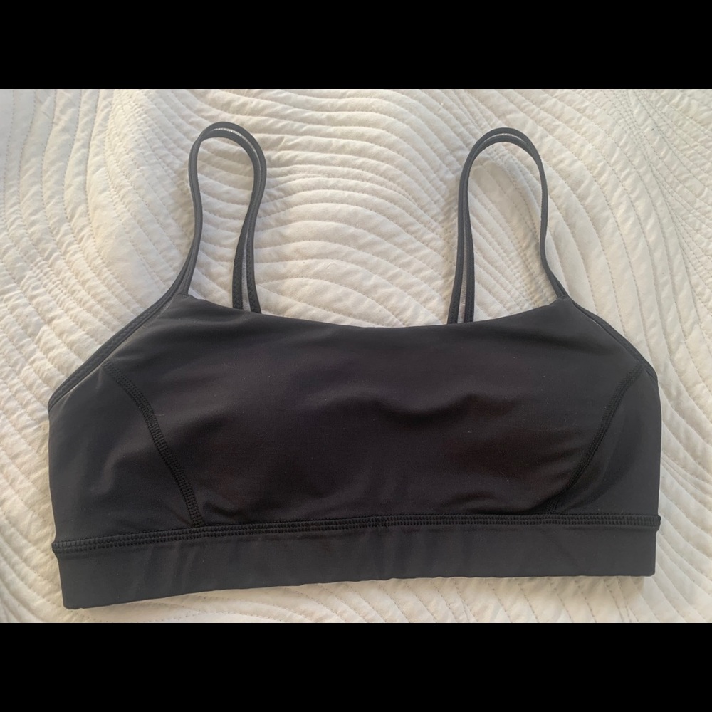 Lululemon Sz 8 black sports bra